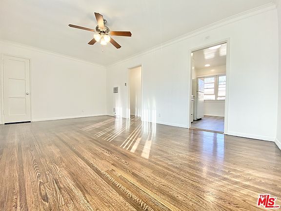 2nd image of 1518 N Laurel Canyon Blvd #8