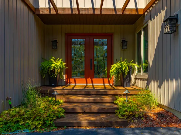 85 Tanglewood Trl, Valparaiso, IN 46385