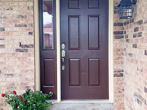 2nd image of 2820 London Ln