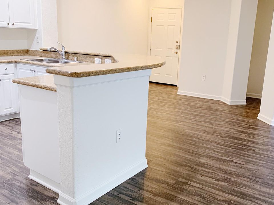 1st image of 2560 Northside Dr APT 105