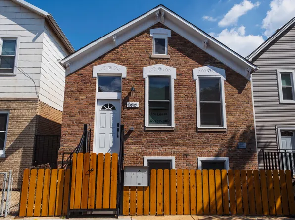 1819 S Laflin St Floor 2, Chicago, IL 60608