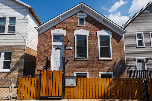 1819 S Laflin St #2 Photo 1
