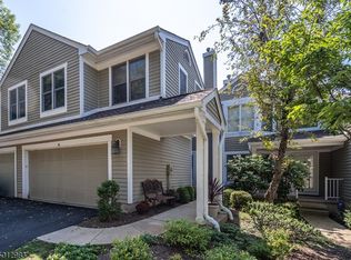 36 Edgewood Rd, Bedminster, NJ 07921