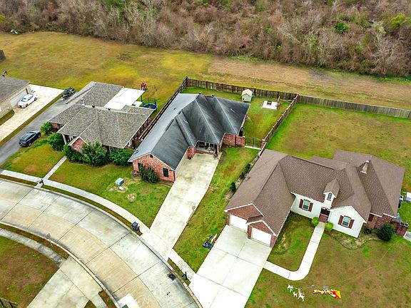 4th image of 306 Mandalay West Dr
