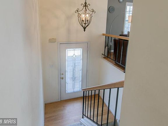 Split Foyer with Hardwood