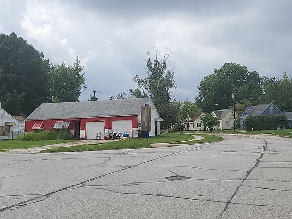 4th image of 3795 E 188th St