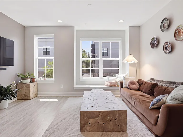 7356 Blade Dr — Photo 16