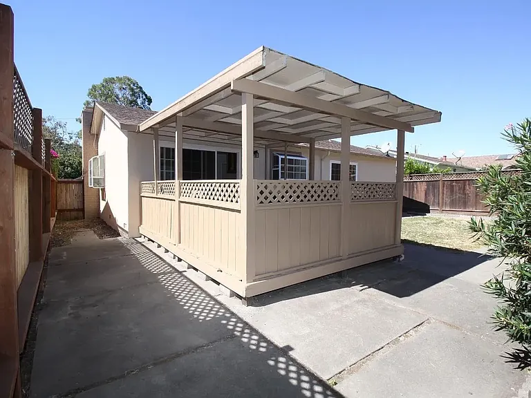 14864 Crosby St — Photo 14