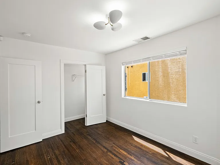 1381 S Orange Dr — Photo 20