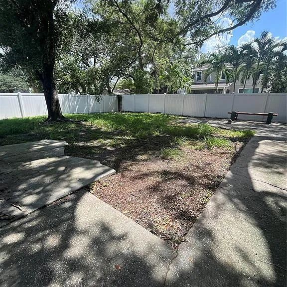 6910 S Trask St — Photo 17