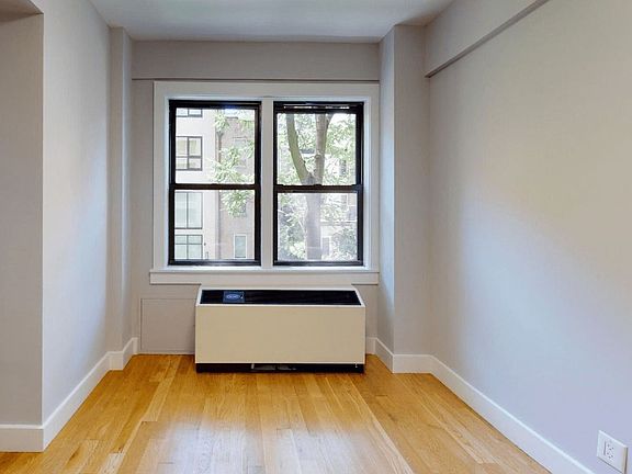 5th image of 320 E 52nd St APT 2H