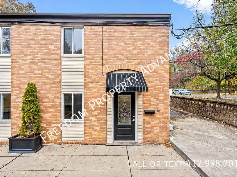 320 Bank St #A — Photo 1