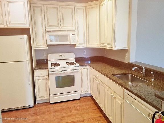 5th image of 415 Sophee Ln