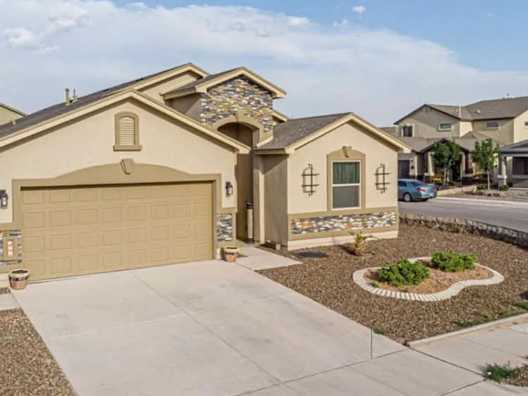 308 Sky Vista Pl — Photo 2