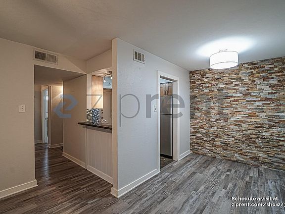 4th image of 4837 Cedar Springs Rd APT 215