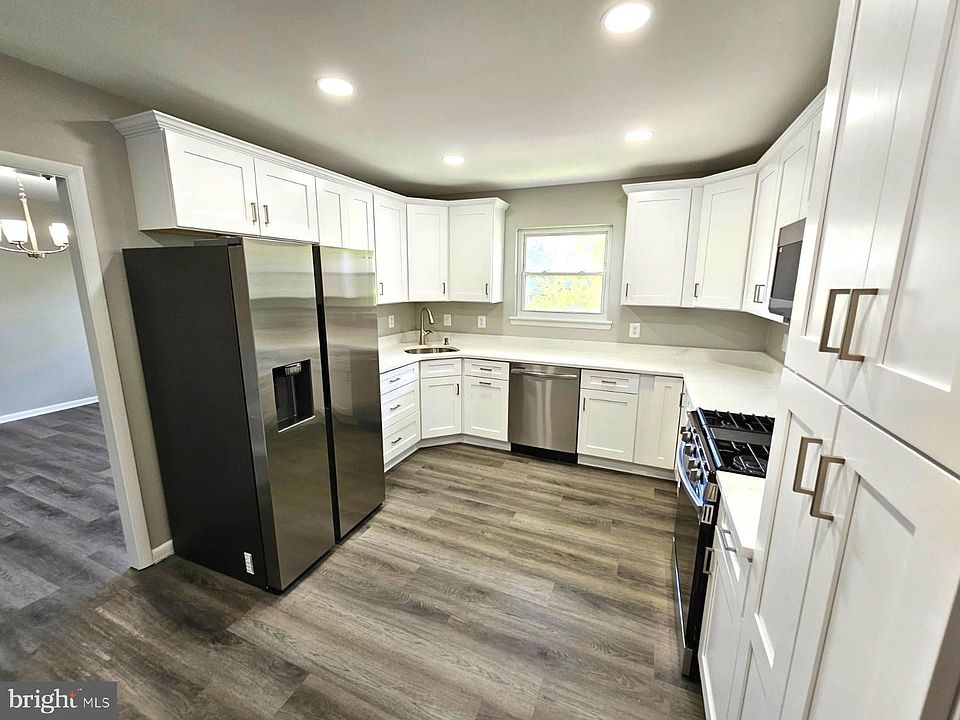 1st image of 3647 Glengyle Ave #3D