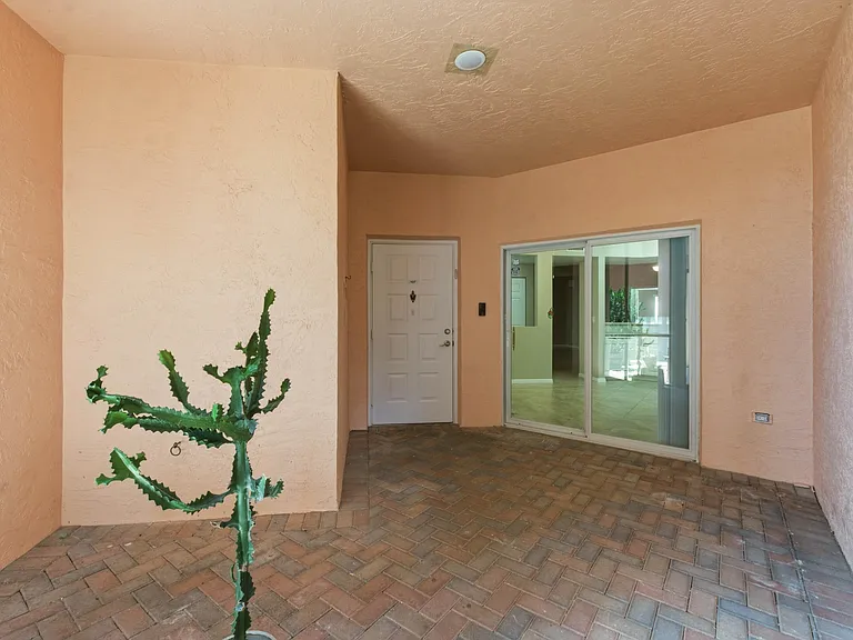 7765 Yardley Dr #107 — Photo 7