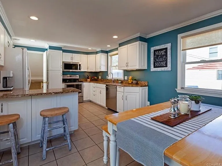 33 Peters Ln — Photo 14