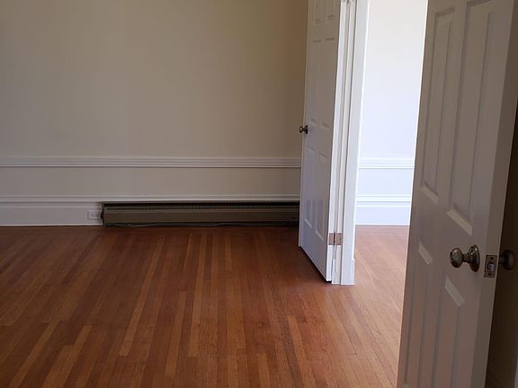 4th image of 2870 Sacramento St APT 3