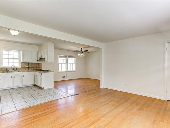 3rd image of 2985 Nursery Rd SE