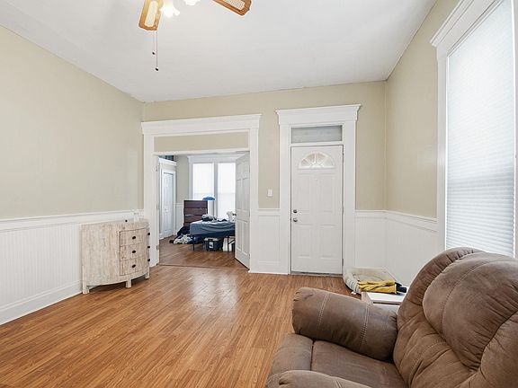 5th image of 1309 W Jackson St
