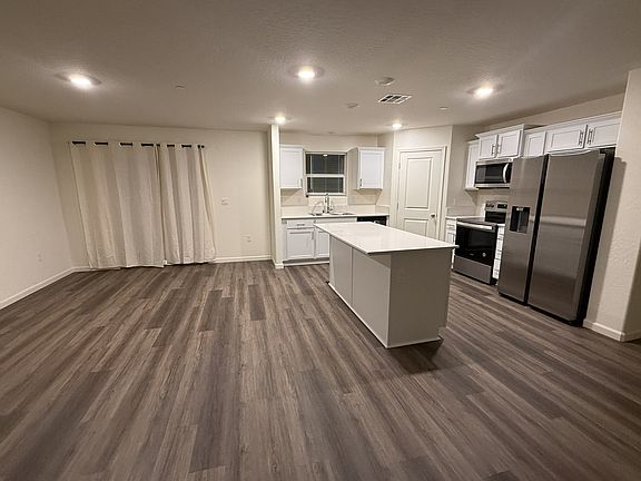 5th image of 76 Sugar Creek Ct