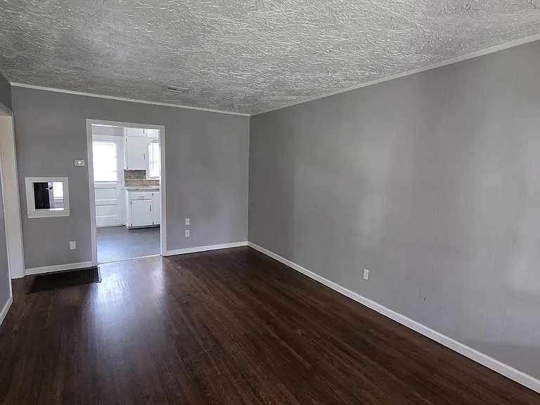 1116 S Millwood Ave #2 — Photo 8