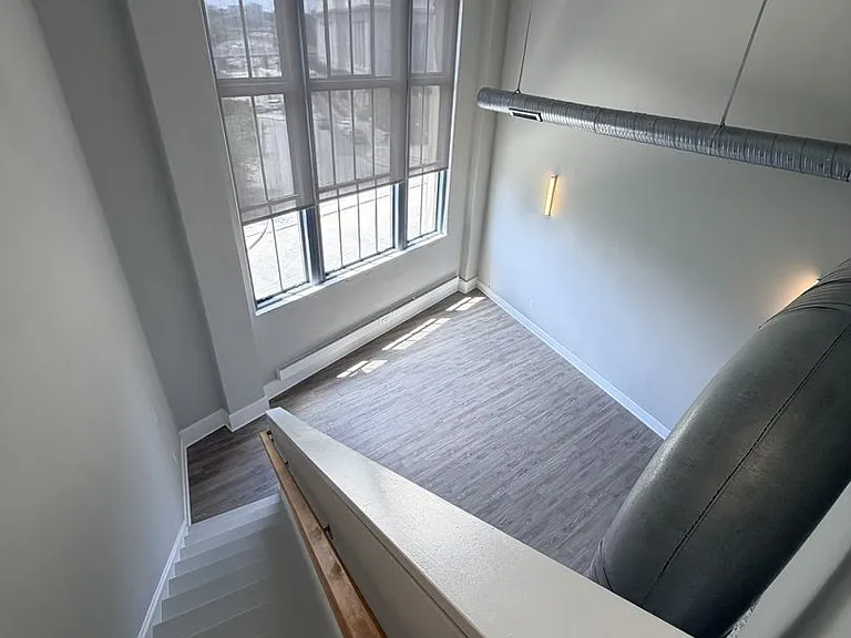 1501 Saint Paul St — Photo 9