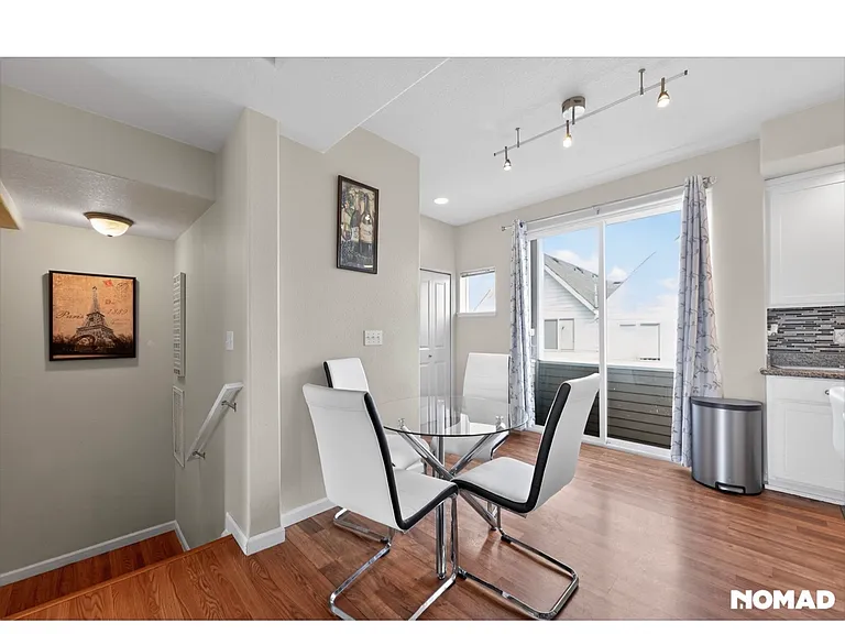 19129 Zoe Ln — Photo 13