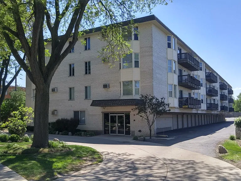 8232 Niles Center Rd #204 — Photo 9