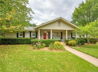 14 Flint St, Waynesville, NC 28786