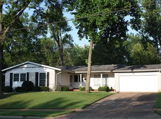 2340 Derhake Rd, Florissant, MO 63033