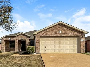 126 Stanford Dr, Forney, TX 75126