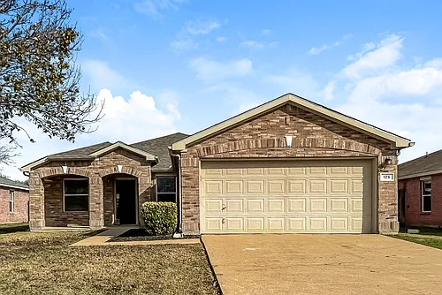 126 Stanford Dr Photo 1