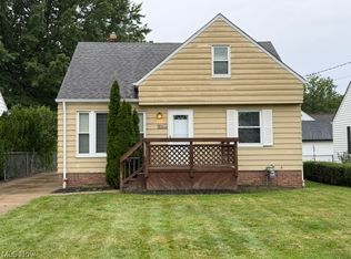 604 E 305th St, Willowick, OH 44095