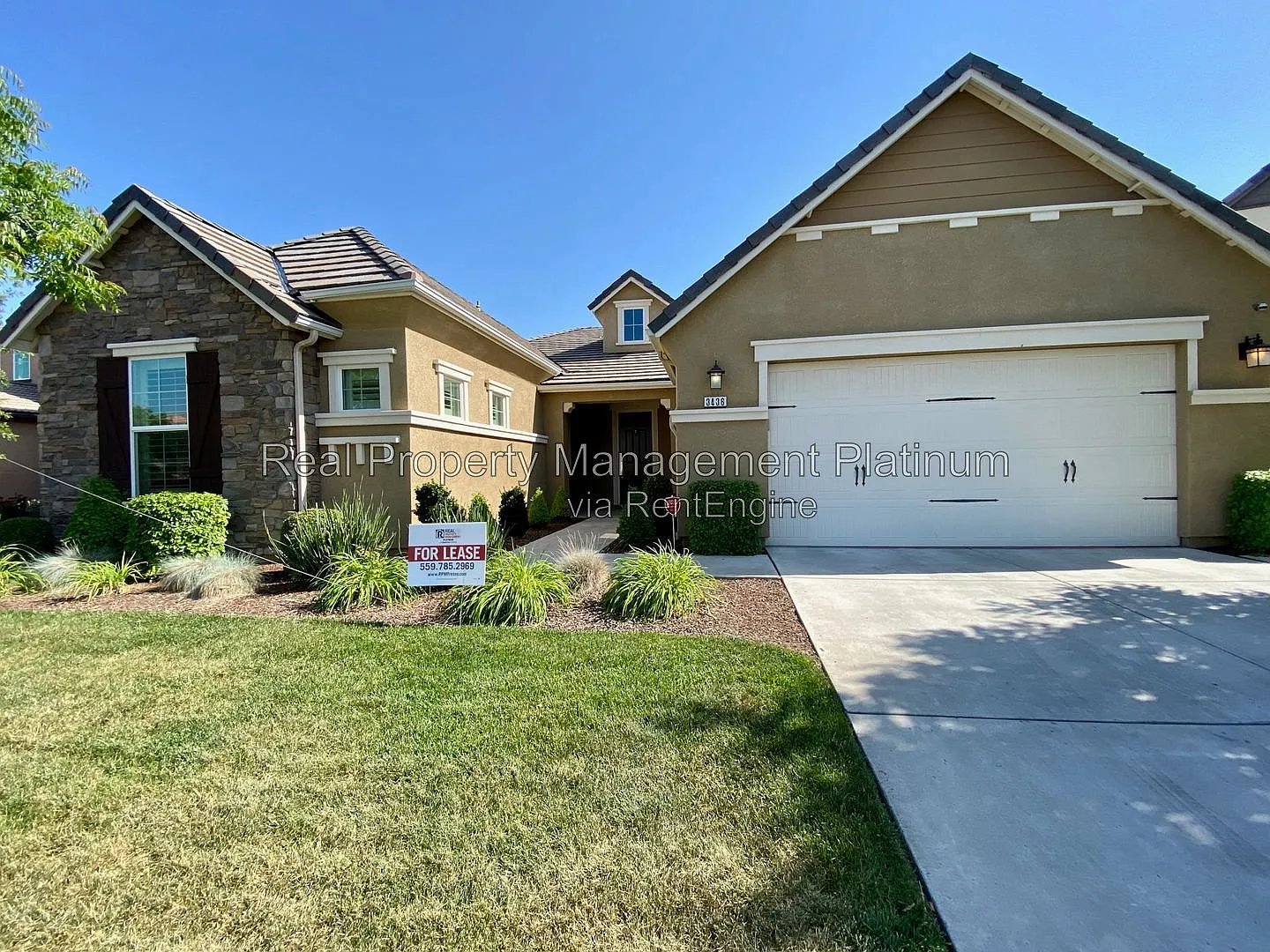 4 bed, 3.0 bath, 2257 sqft, $3,200 — Photo 2