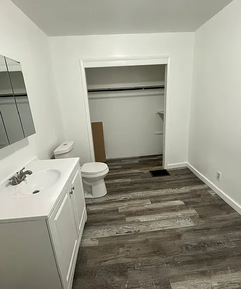 285 Wilder St — Photo 9