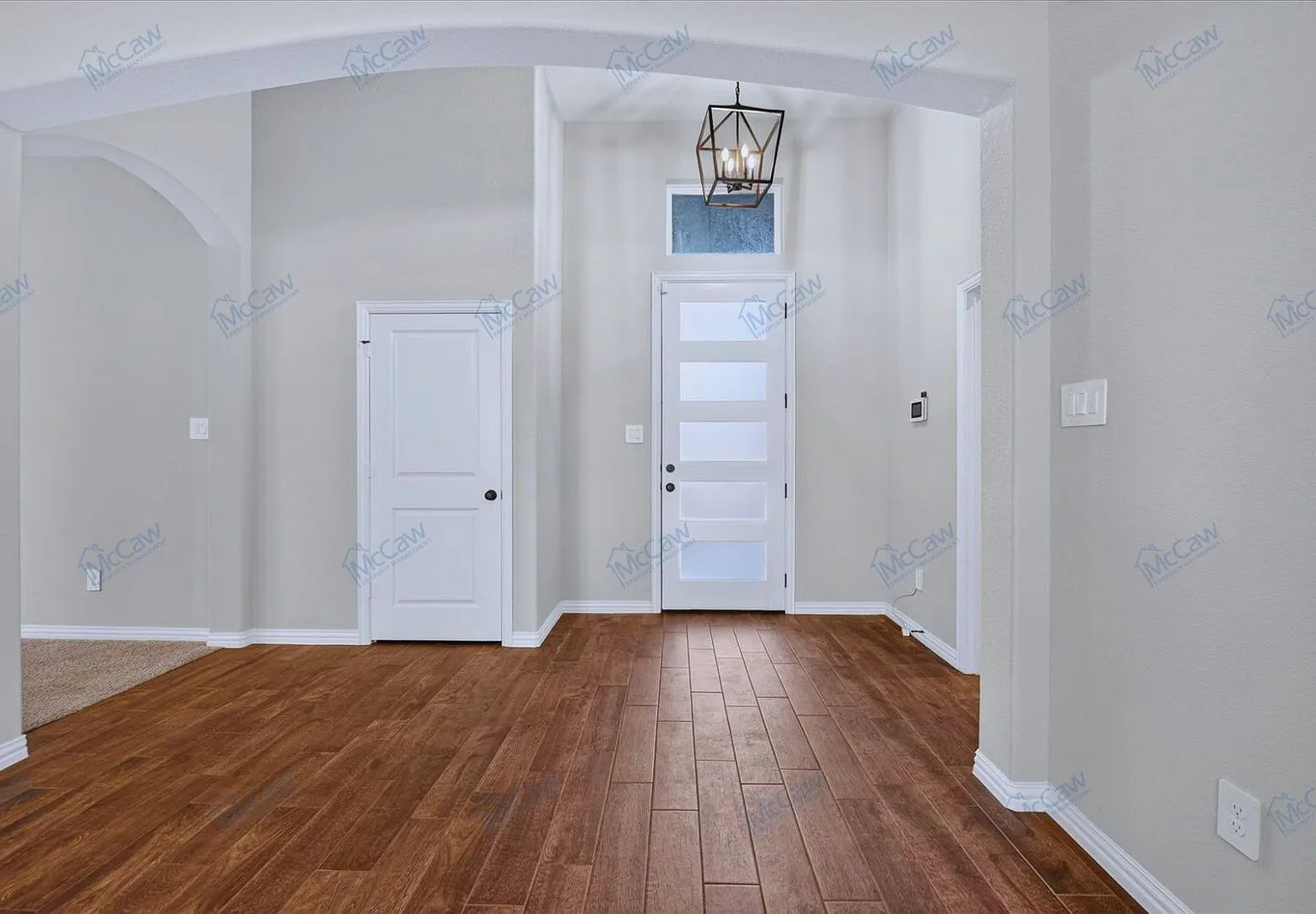 3 bed, 2.0 bath, 2136 sqft, $2,495 — Photo 3