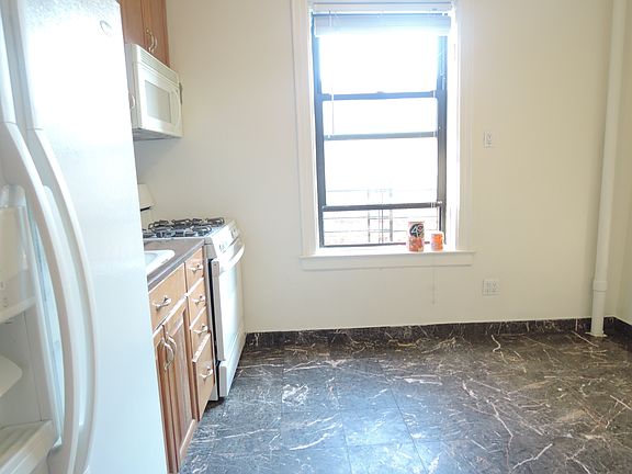 5th image of 2430 42nd St #0