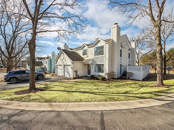 2nd image of 412 Quaker Hill Ct