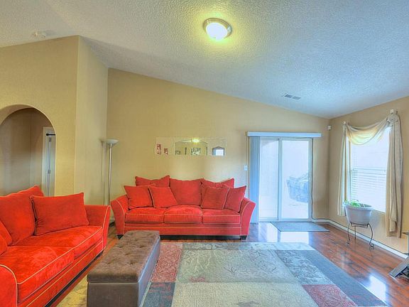 j7rw-Desert Pinion Living 1a