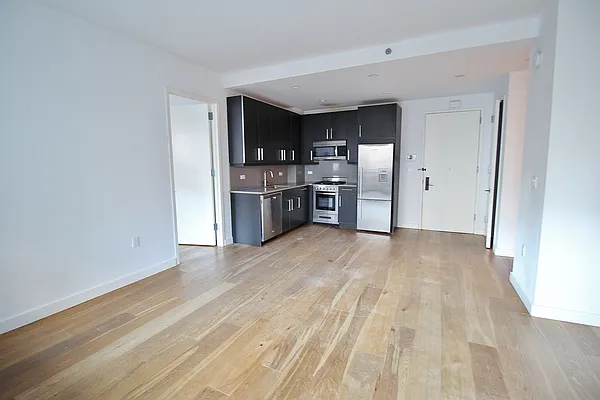 Rented by Julianna Realty Corp | media 50