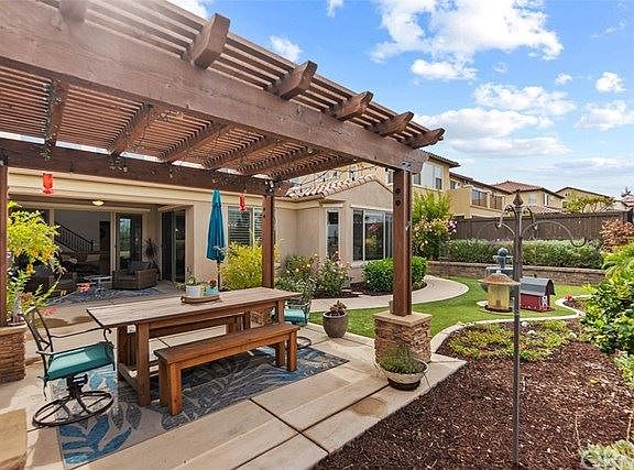 5th image of 526 Adobe Estates Dr