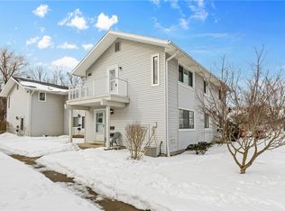 647 Eastbrooke Ln, Rochester, NY 14618