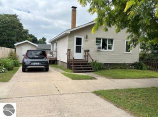 809 Wallace St, Cadillac, MI 49601