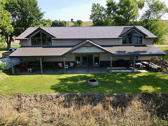 2nd image of 81219 Shermans Shoreline Rd