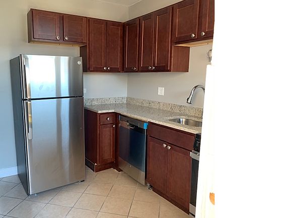 4th image of 5602 S Francisco Ave #2