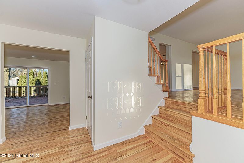 5th image of 27 Westchester Drive