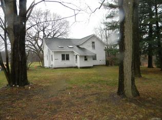 5909 Seufert Rd, Orchard Park, NY 14127