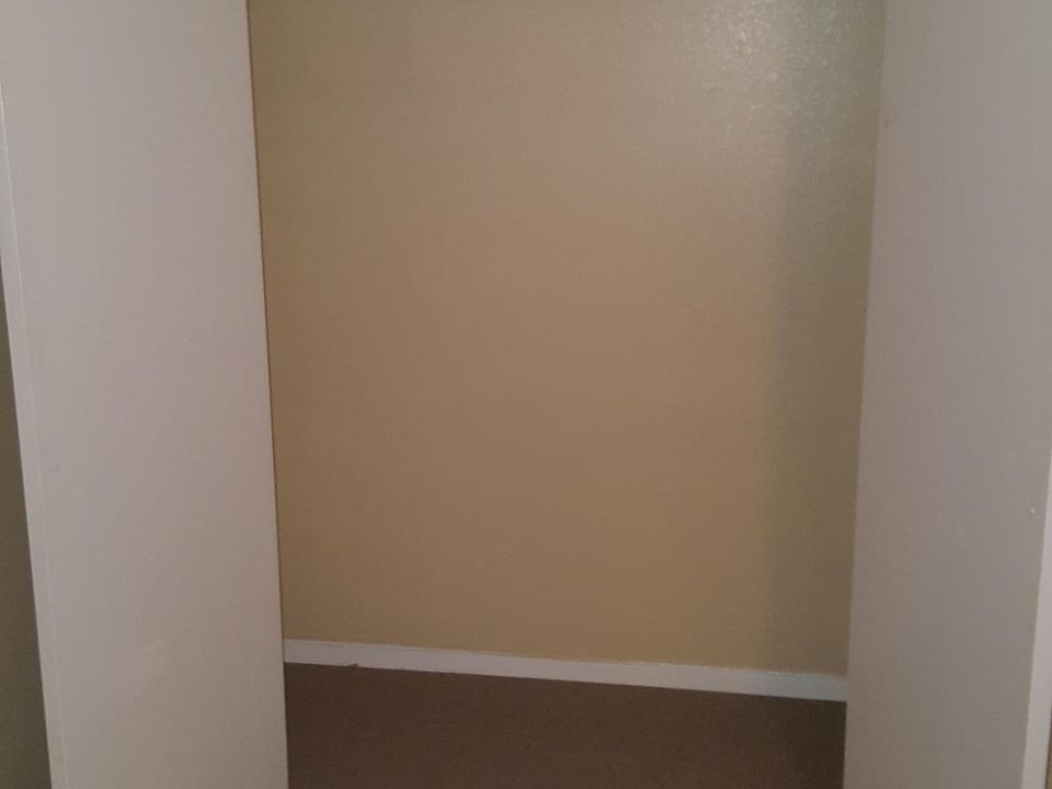 1st image of 800 N 27th St APT 56